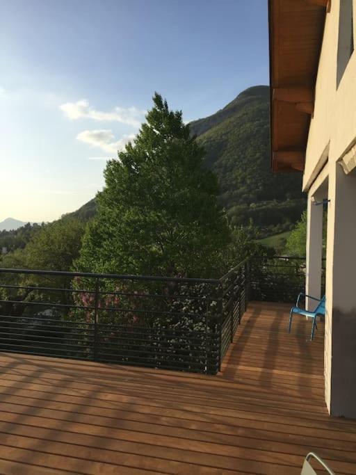 Maison De Vacances 220M2 Vue Lac Et Chateau Menthon-Saint-Bernard Exteriér fotografie